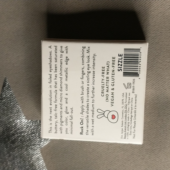 Kaleido cosmetics - Diamond Foils - sizzle - Picture 5 of 5